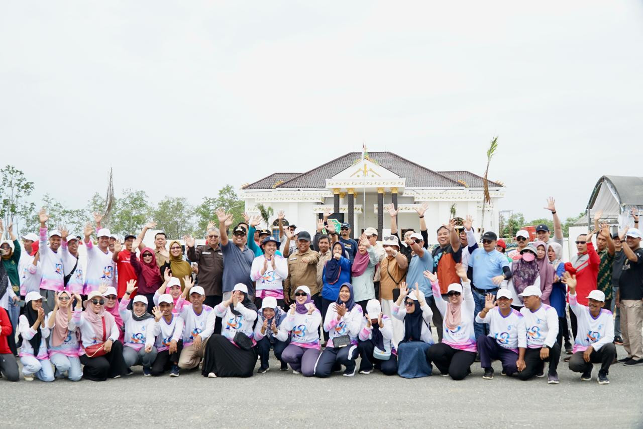 Menghadiri Gerakan Akselerasi Serambi " Beautifikasi Costal Road " di Kabupaten Penajam Paser Utara